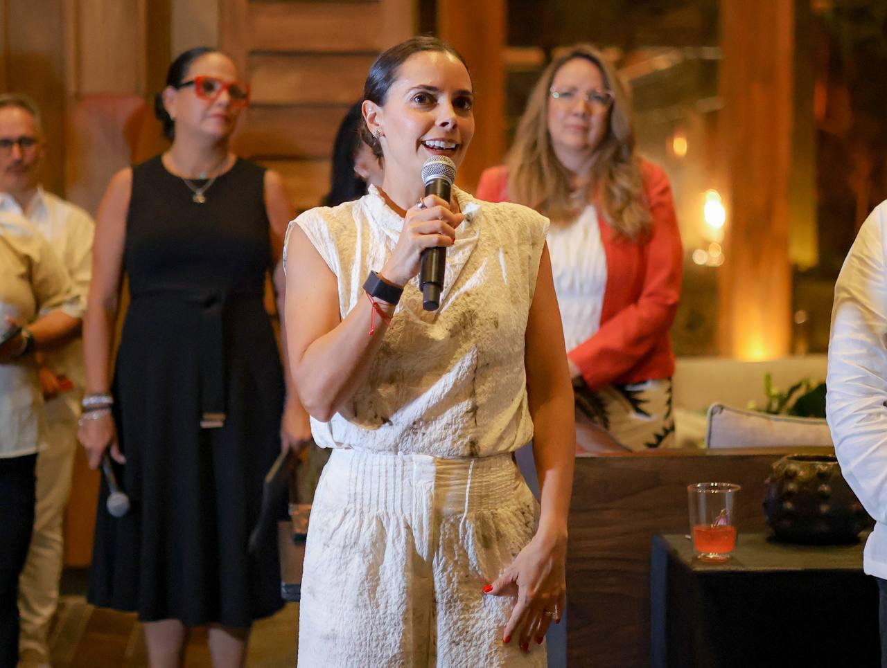 uploads/6/32/01 (1985).Jpeg